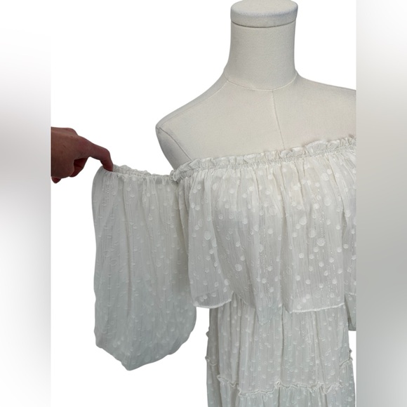 Misa Los Angeles Cassandra Tiered Maxi Dress White On or Off-Shoulder Small NWT - Picture 10 of 15